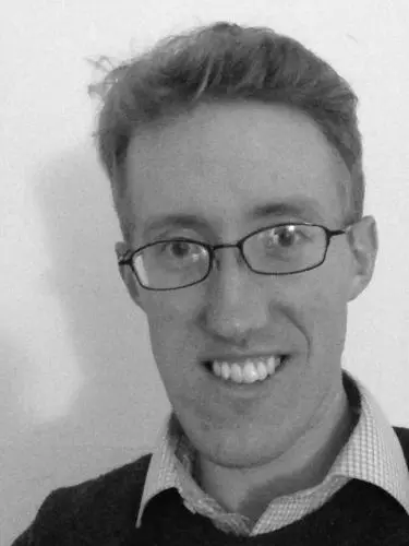 hewitt profile3  ian hewitt