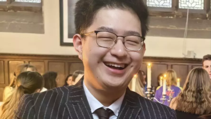 Jinge Guo